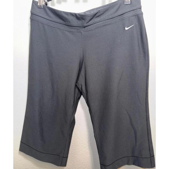 Women's Nike Dri-Fit Black Capri Workout Leggings - Size XL - Picture 2 of 5